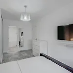 Heated Pool Stylish 3 Bedrm Cristianos Appartement Los Cristianos (Tenerife)