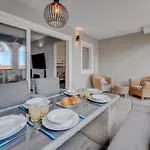 Heated Pool Stylish 3 Bedrm Cristianos