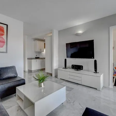 Heated Pool Stylish 3 Bedrm Cristianos Apartman Los Cristianos