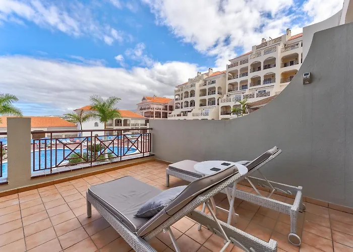 Heated Pool Stylish 3 Bedrm Cristianos Apartment *