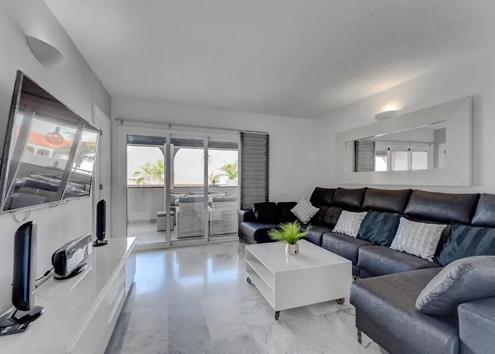 Heated Pool Stylish 3 Bedrm Cristianos 公寓