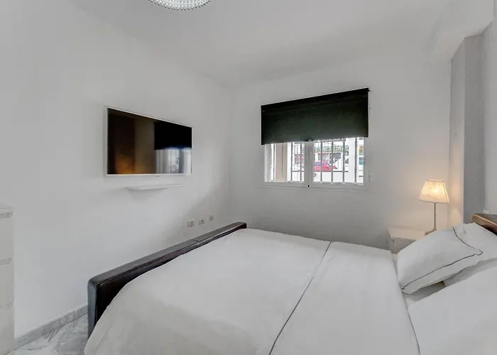 Heated Pool Stylish 3 Bedrm Cristianos *