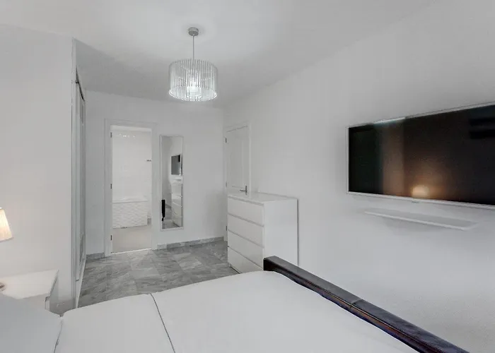 Heated Pool Stylish 3 Bedrm Cristianos 公寓 洛斯克里斯蒂亚诺斯