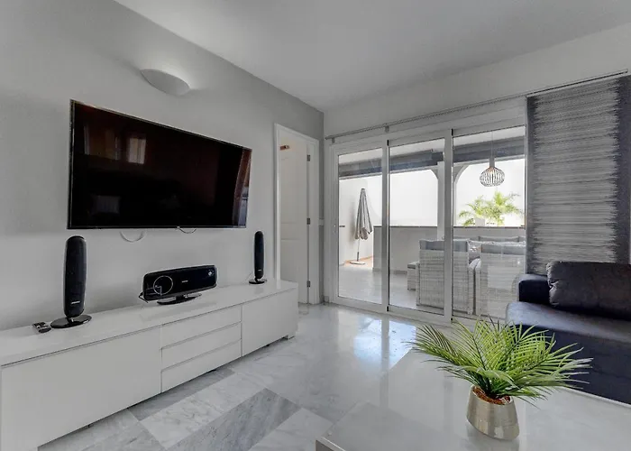 Heated Pool Stylish 3 Bedrm Cristianos *