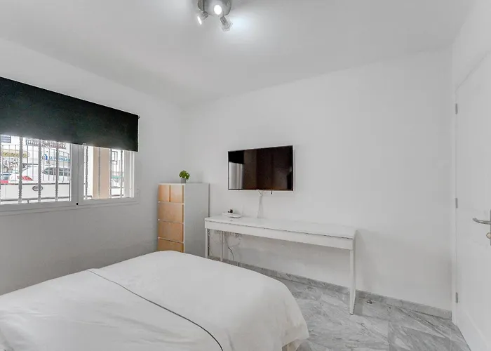 Heated Pool Stylish 3 Bedrm Cristianos * 洛斯克里斯蒂亚诺斯